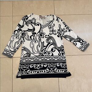Chico's Monochrome Swirl Top Black and White size 0 Long Sleeve